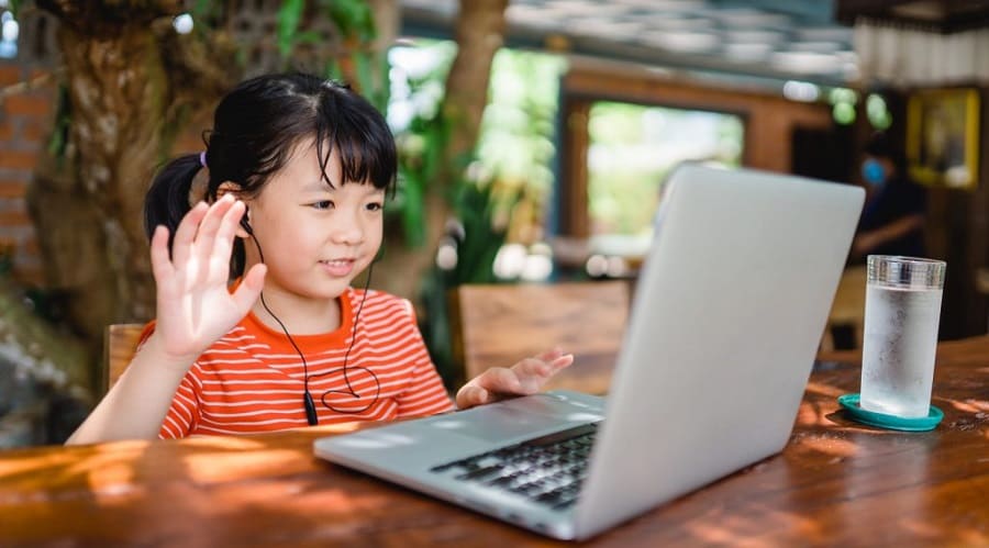 Chọn khóa học ngoại ngữ cho con